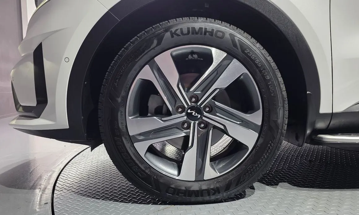 Kia Sorento — фото 9