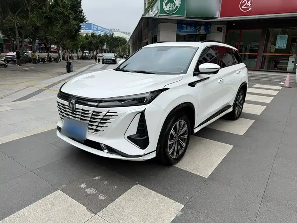 Changan CS75 PLUS — фото 1