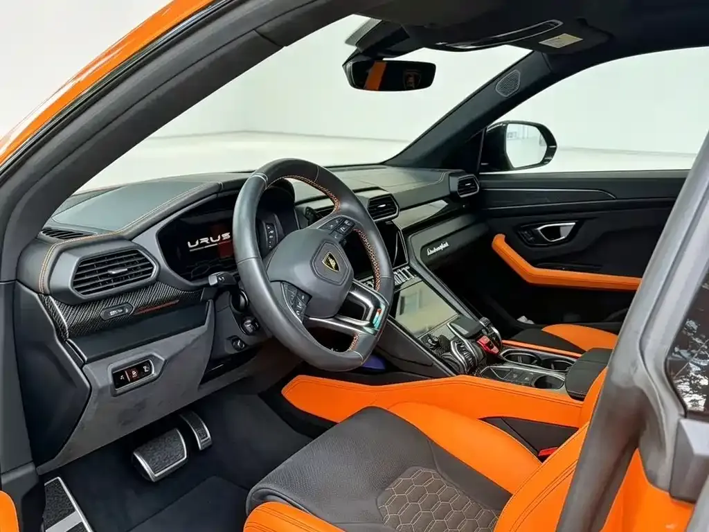 Lamborghini Urus — фото 8