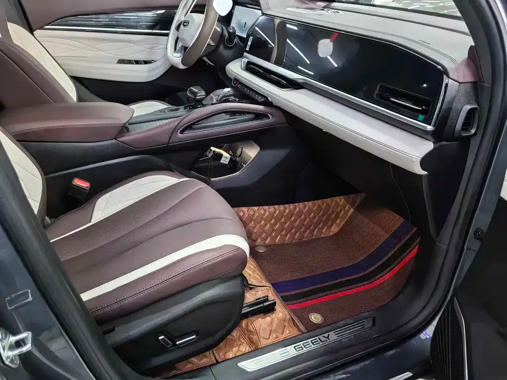 Geely Xingyue L — фото 10