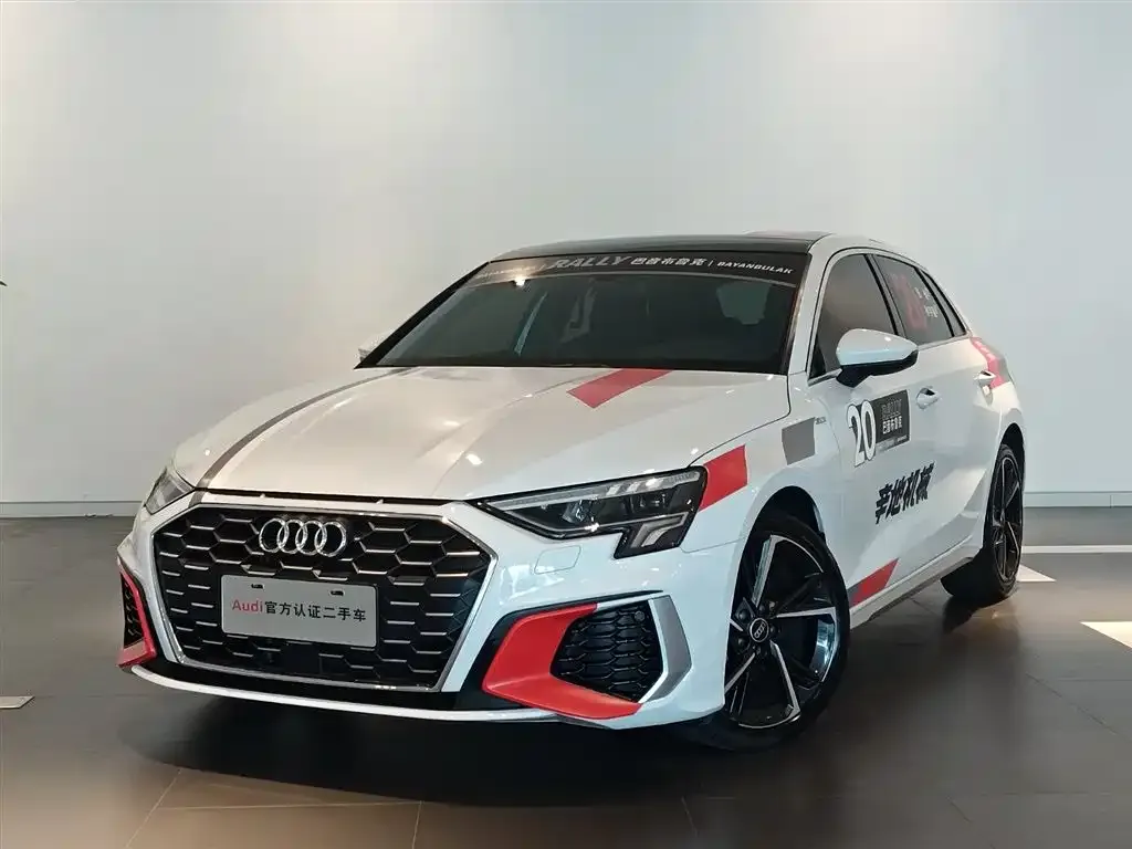 Audi A3 — фото 1