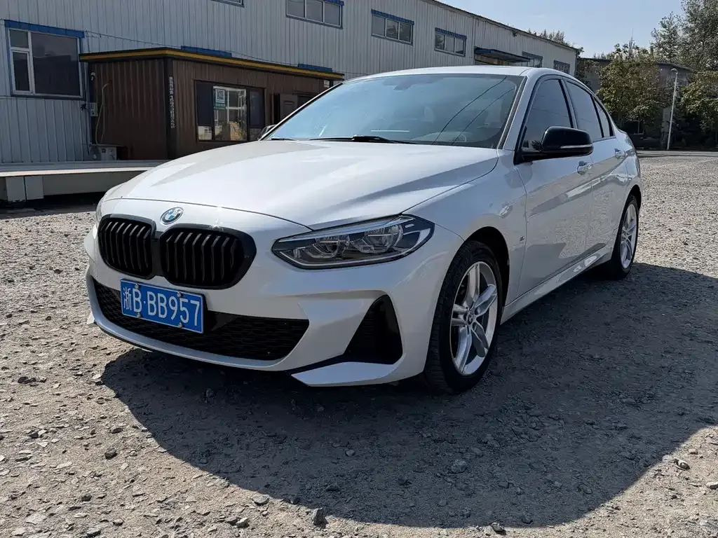 BMW 1 Series — фото 1