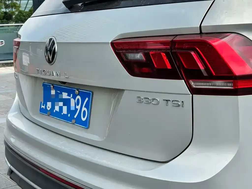 Volkswagen Tiguan L — фото 5