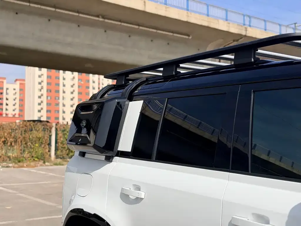 Land Rover Defender — фото 10