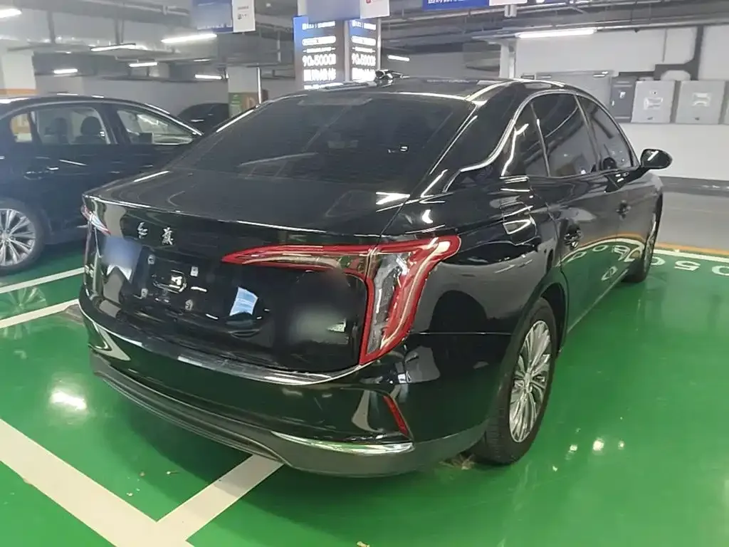 Hongqi E-QM5 — фото 2