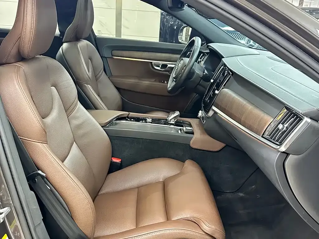 Volvo S90 — фото 10