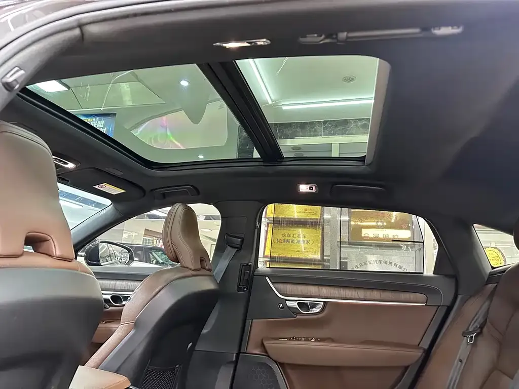 Volvo S90 — фото 2
