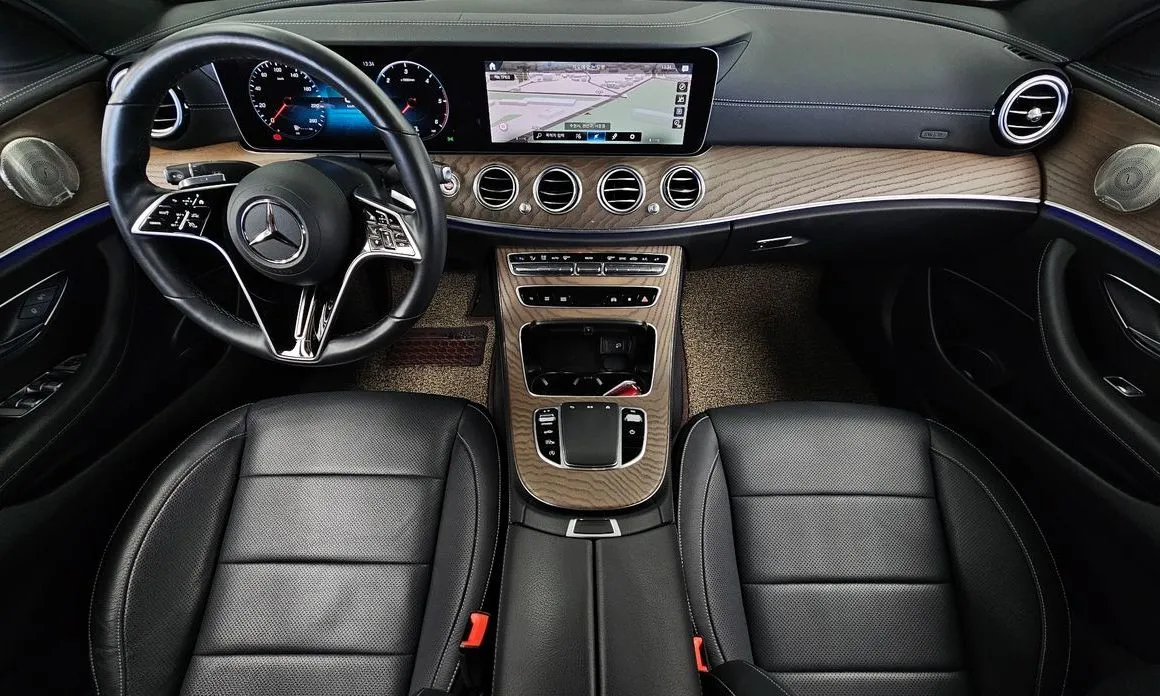 Mercedes-Benz E-Class — фото 10