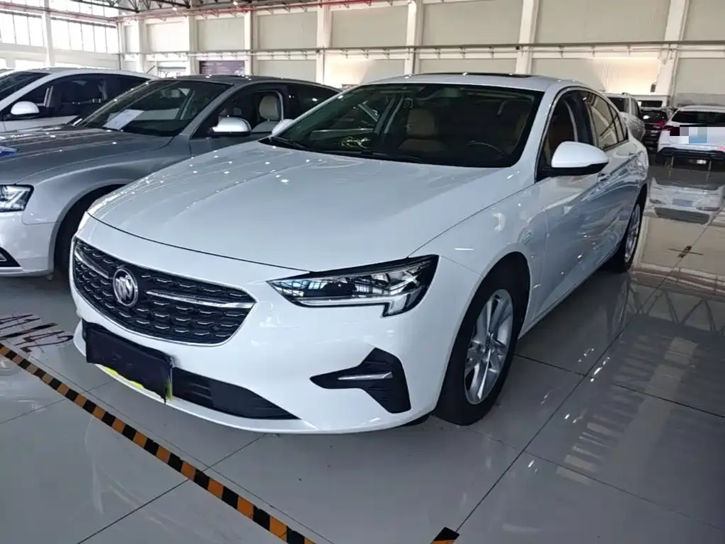 Buick Regal — фото 1