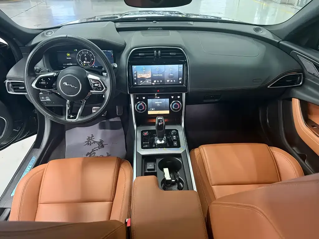 Jaguar XEL — фото 10