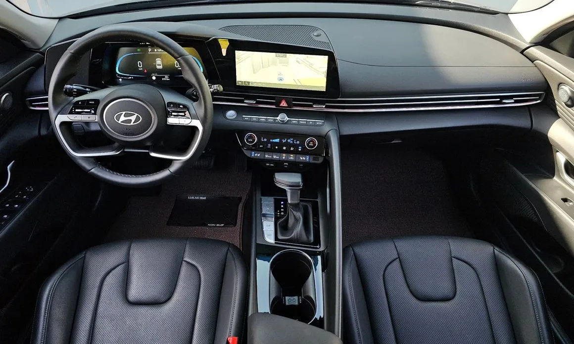 Hyundai AVANTE — фото 4