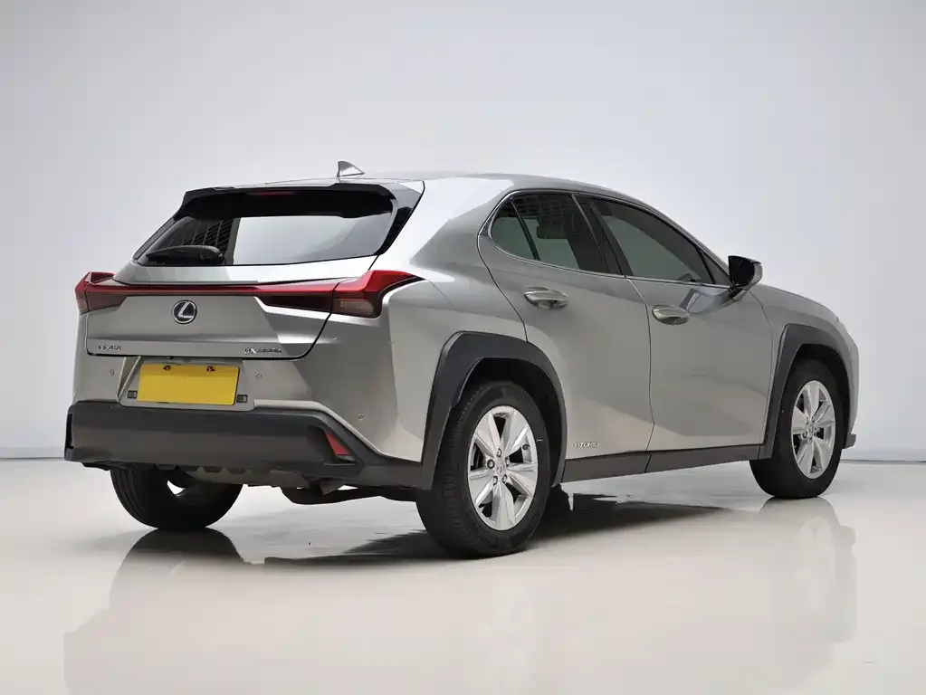 Lexus UX — фото 2