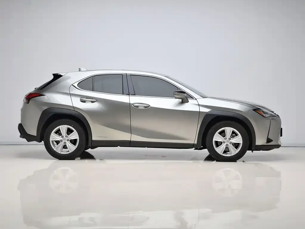 Lexus UX — фото 5
