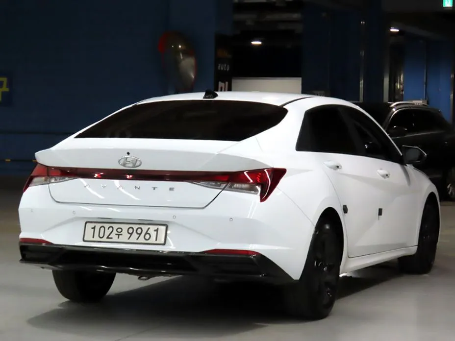 Hyundai AVANTE — фото 3