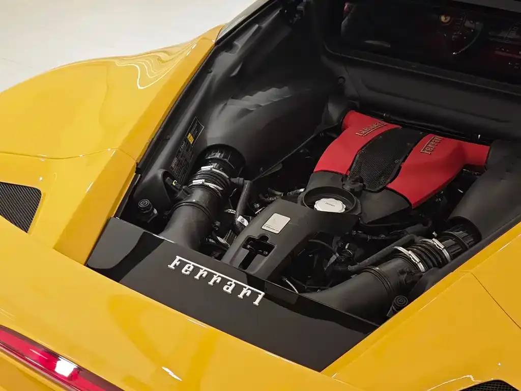Ferrari F8 — фото 10
