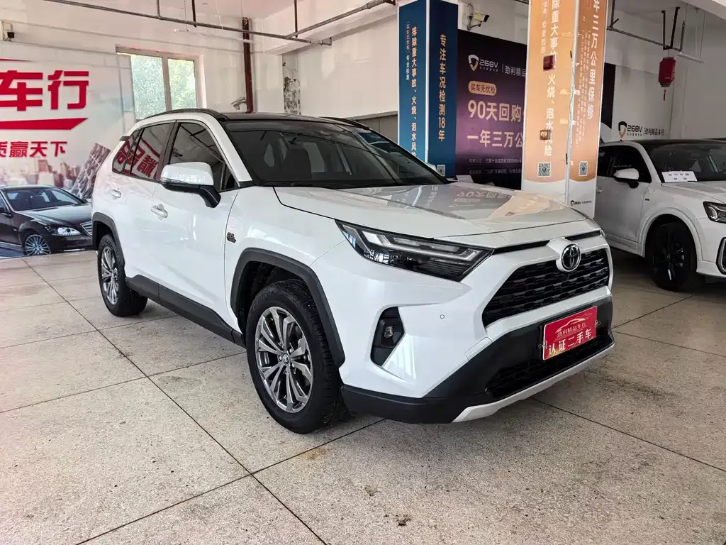 Toyota RAV4 — фото 6