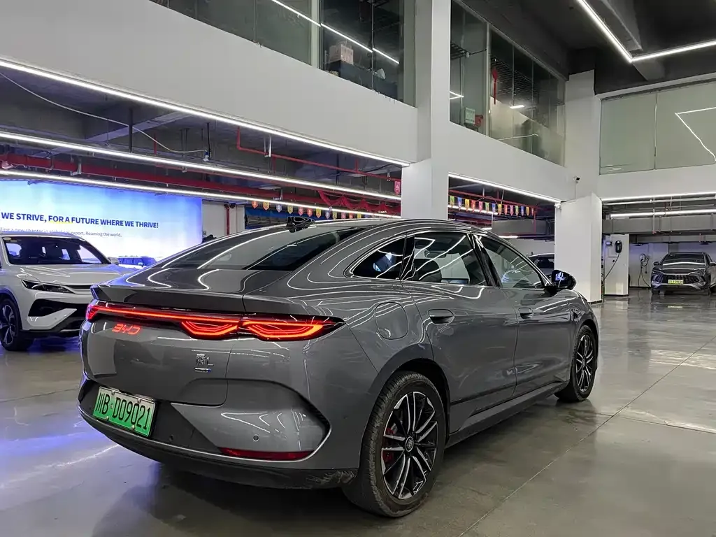 BYD Qin L — фото 8