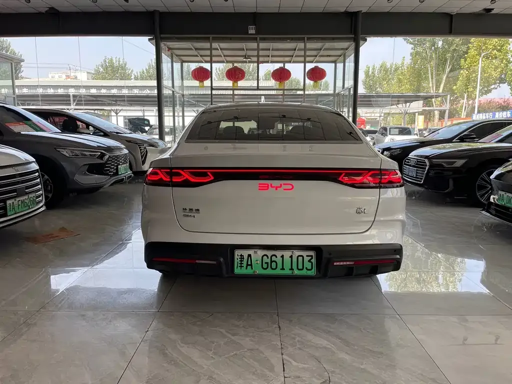 BYD Qin L — фото 6