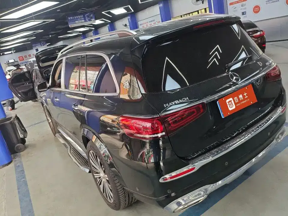 Mercedes-Benz GLS — фото 6