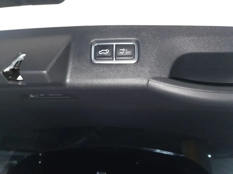 Kia Sorento — фото 8