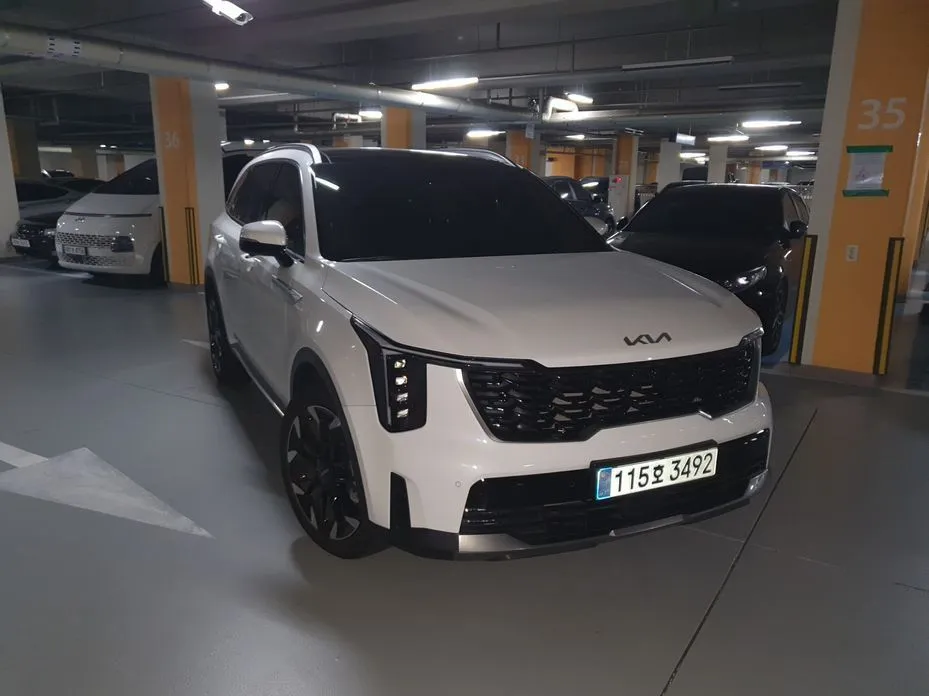 Kia Sorento — фото 7