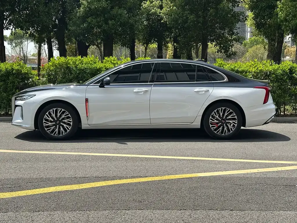 Hongqi H5 — фото 5