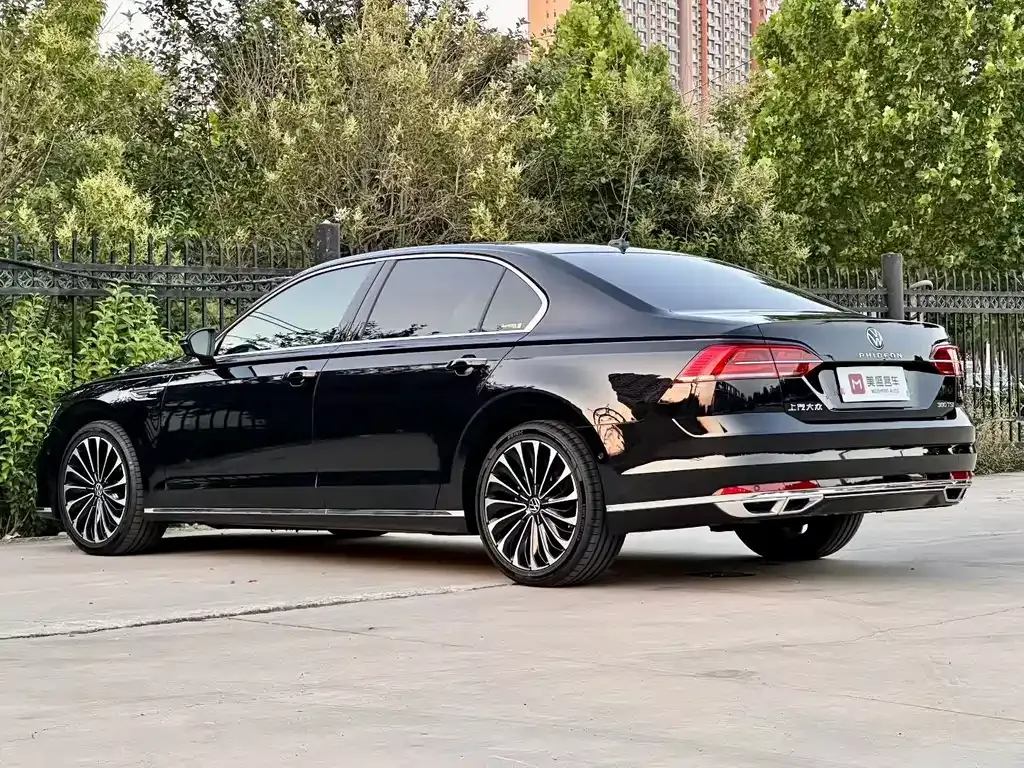 Volkswagen Phideon — фото 7