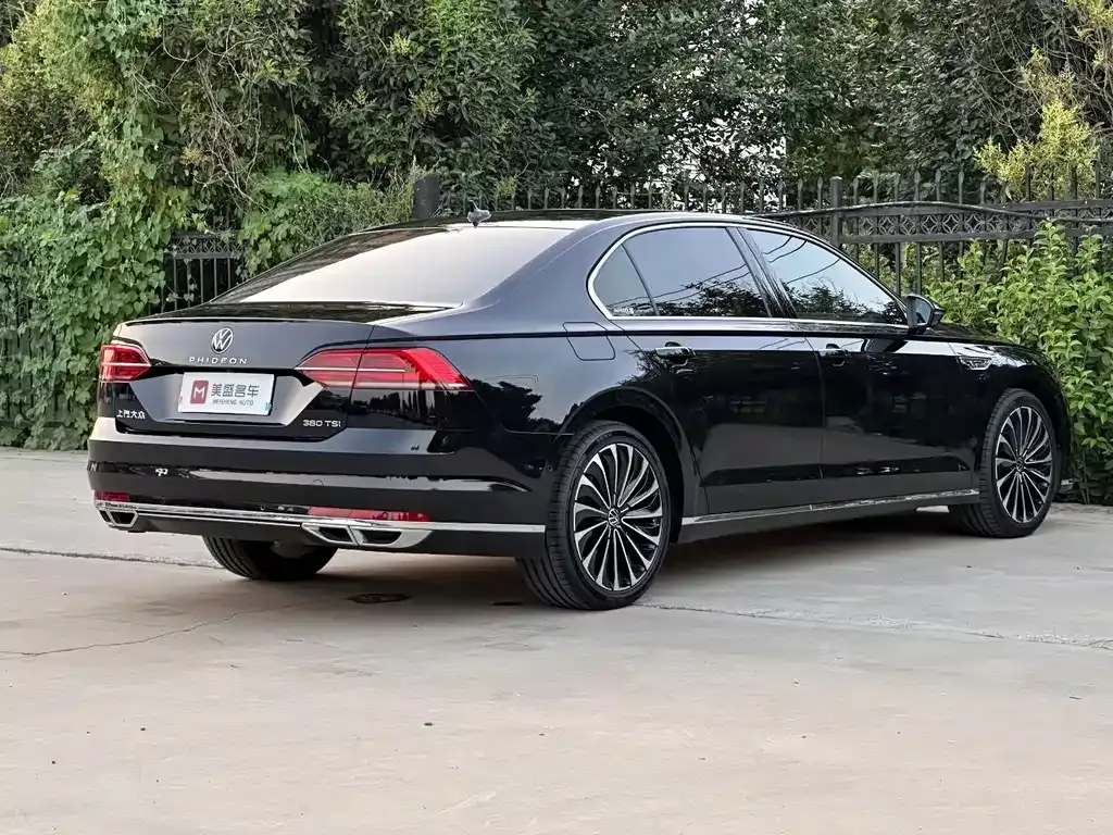 Volkswagen Phideon — фото 6