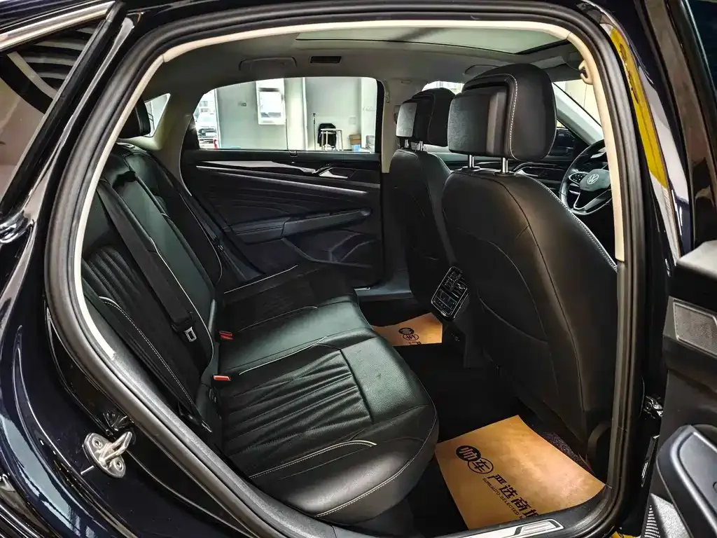 Volkswagen Passat — фото 7