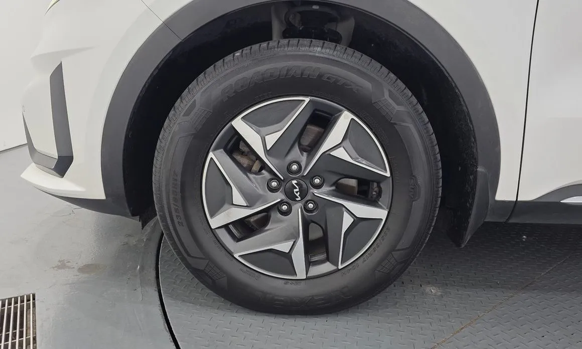 Kia Sorento — фото 9