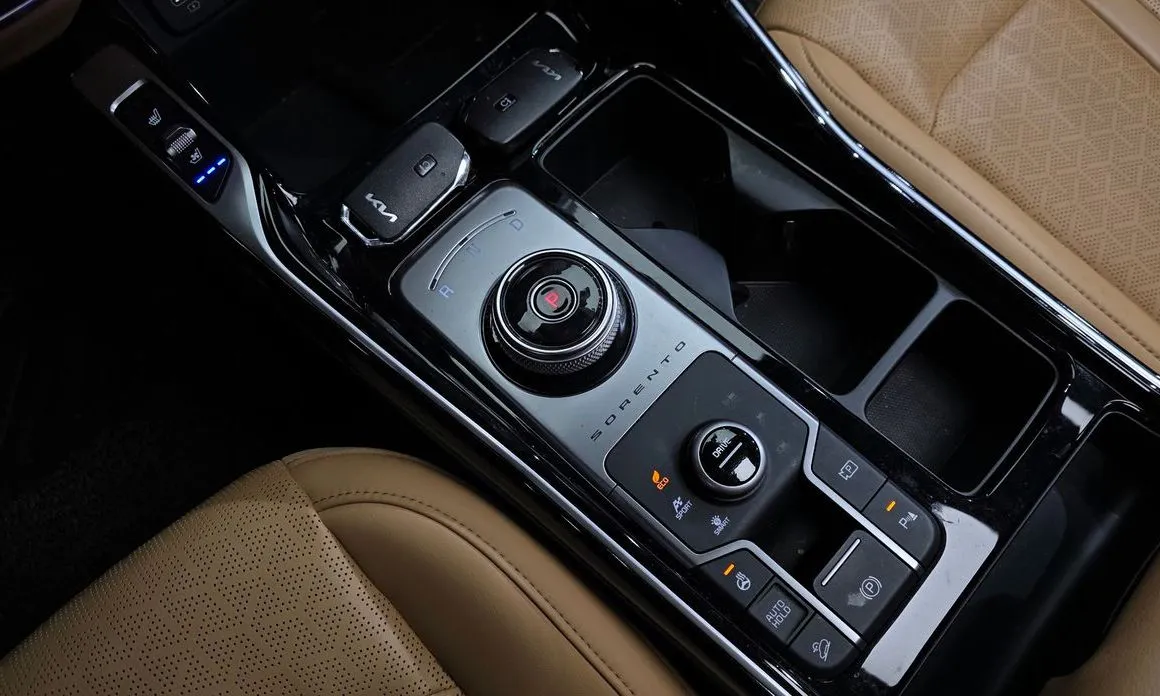 Kia Sorento — фото 10