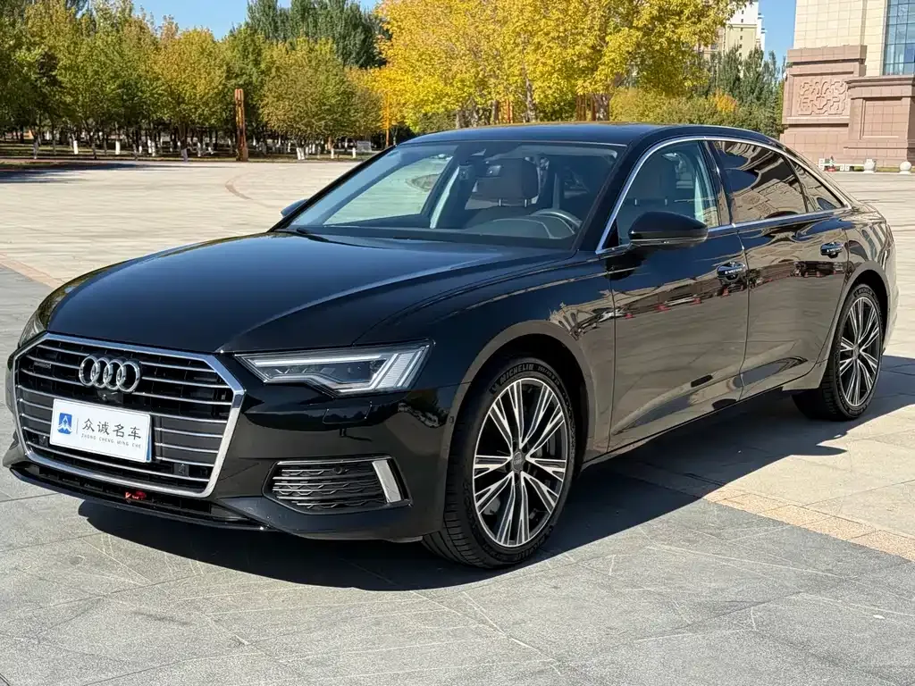 Audi A6L — фото 1