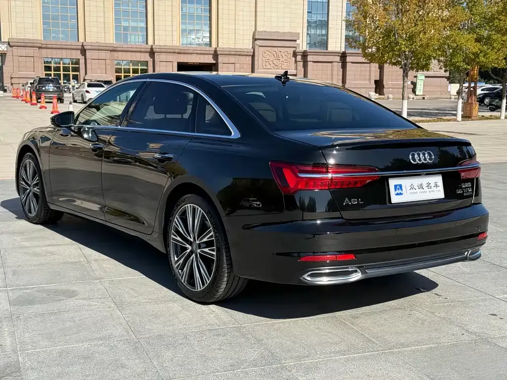 Audi A6L — фото 9