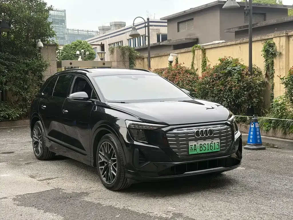 Audi Q5 e-tron — фото 4