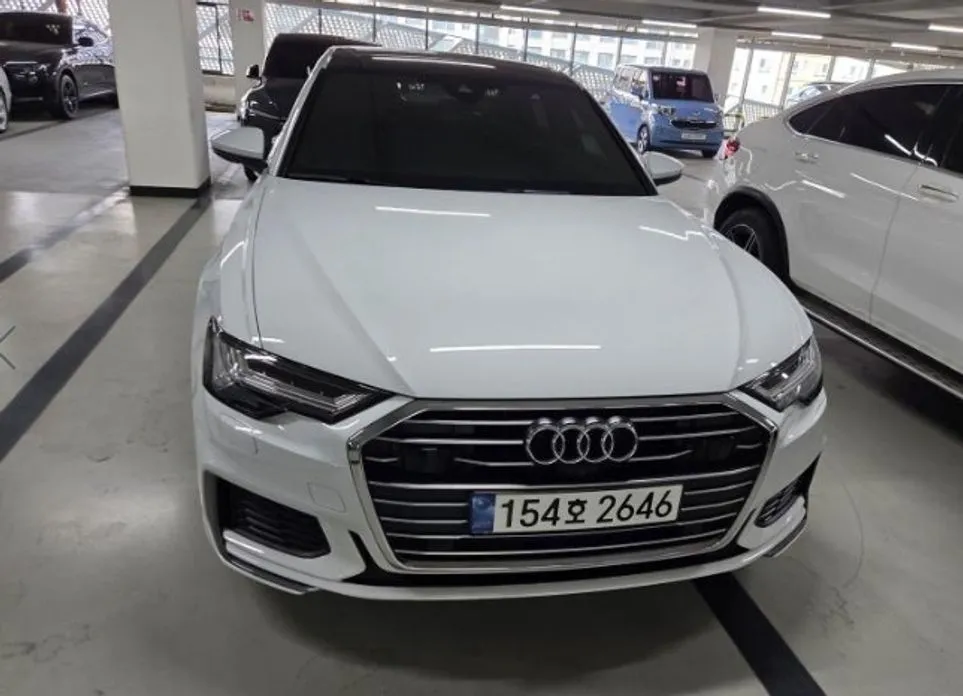 Audi A6 — фото 1