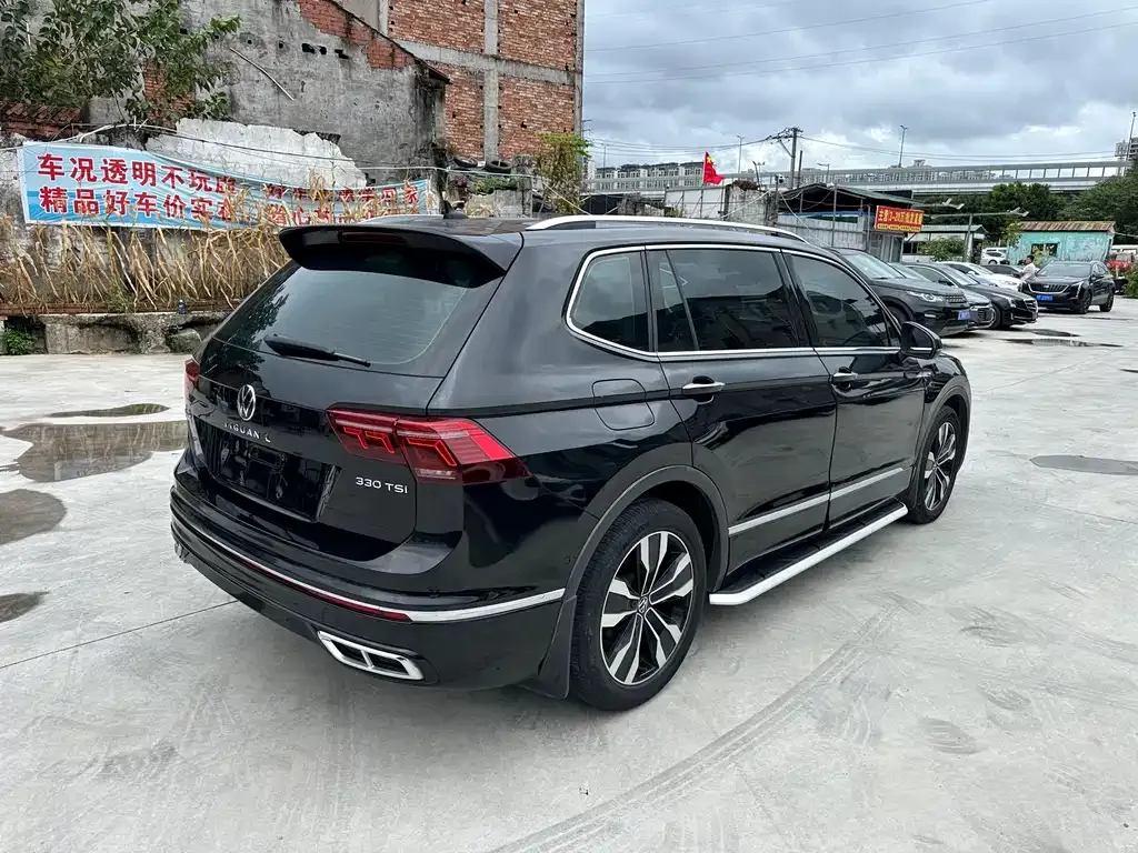 Volkswagen Tiguan L — фото 7
