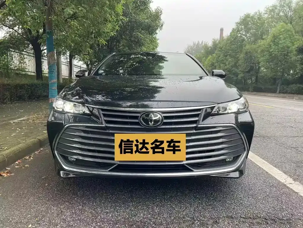 Toyota Avalon — фото 10