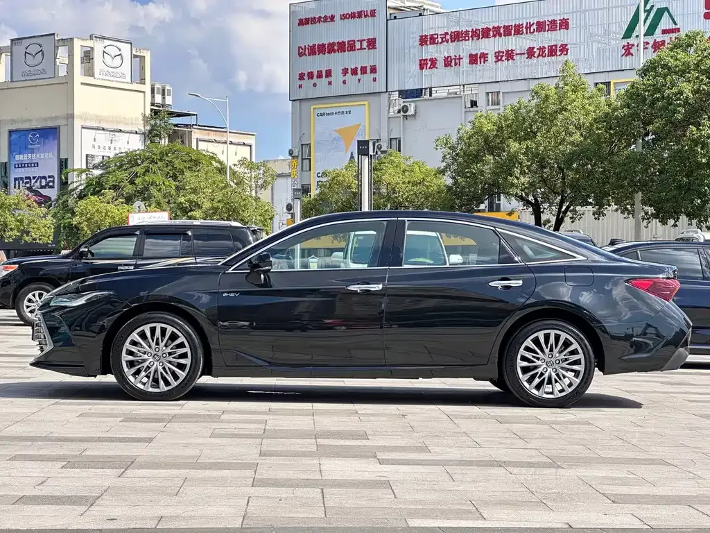 Toyota Avalon — фото 10