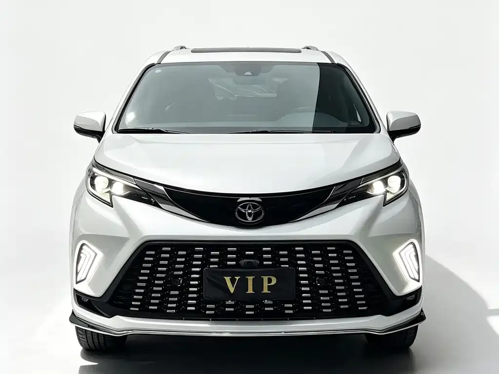 Toyota Granvia — фото 10