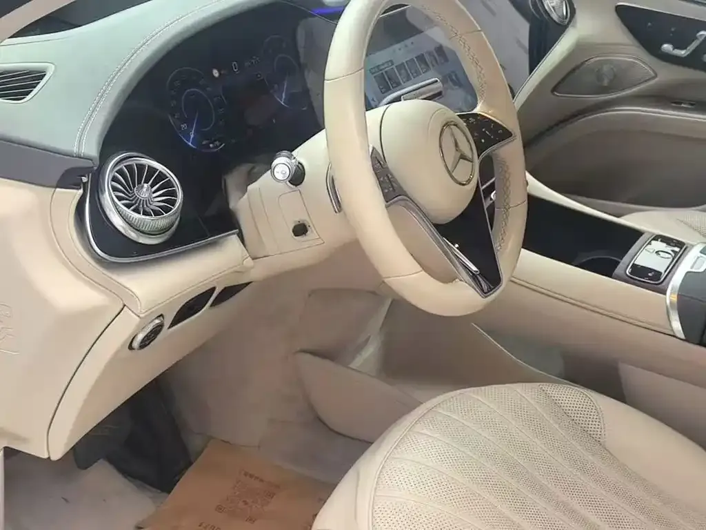 Mercedes-Benz EQS SUV — фото 6