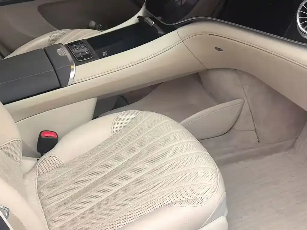 Mercedes-Benz EQS SUV — фото 3