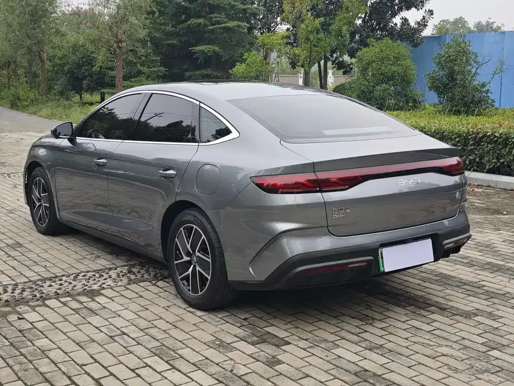 BYD Qin L — фото 10