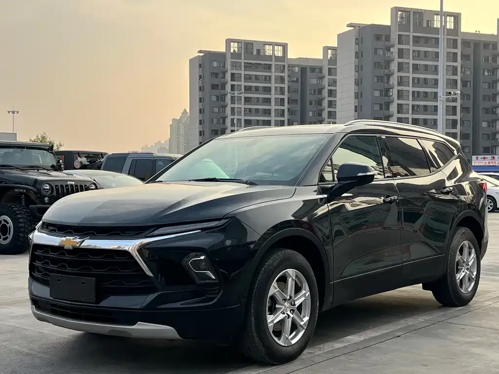 Chevrolet Blazer — фото 1