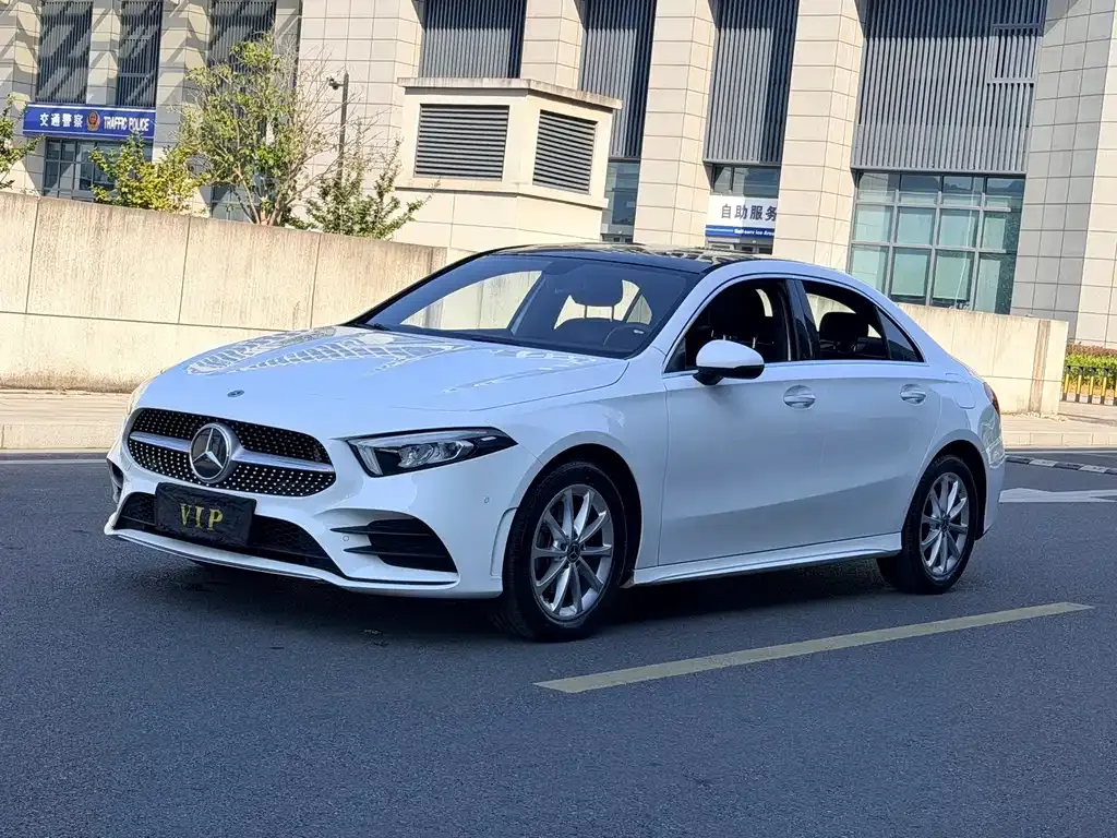 Mercedes-Benz A-Class — фото 1