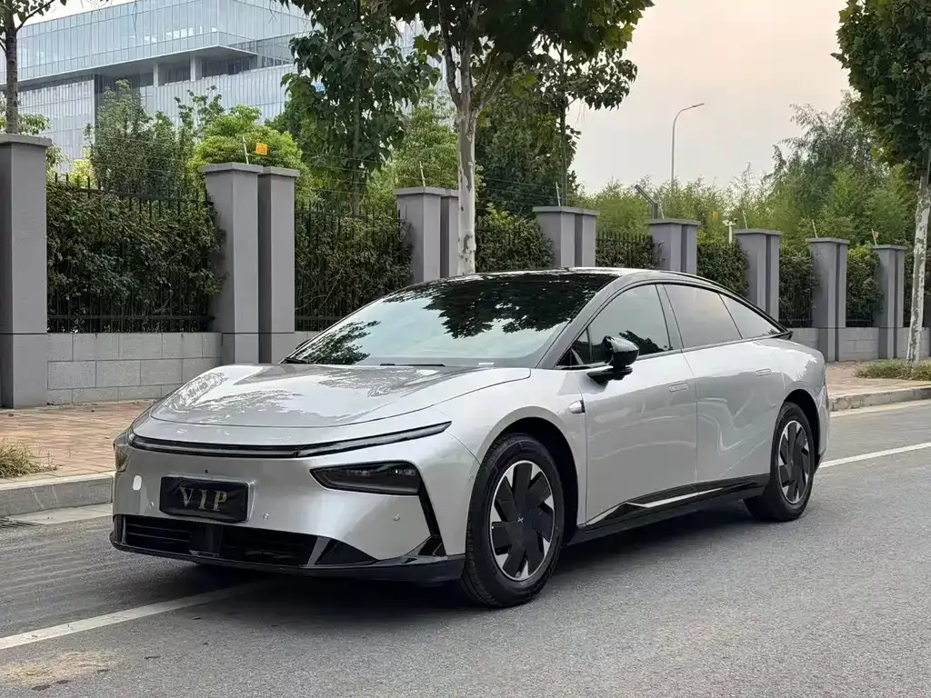 XPeng P7+ — фото 1