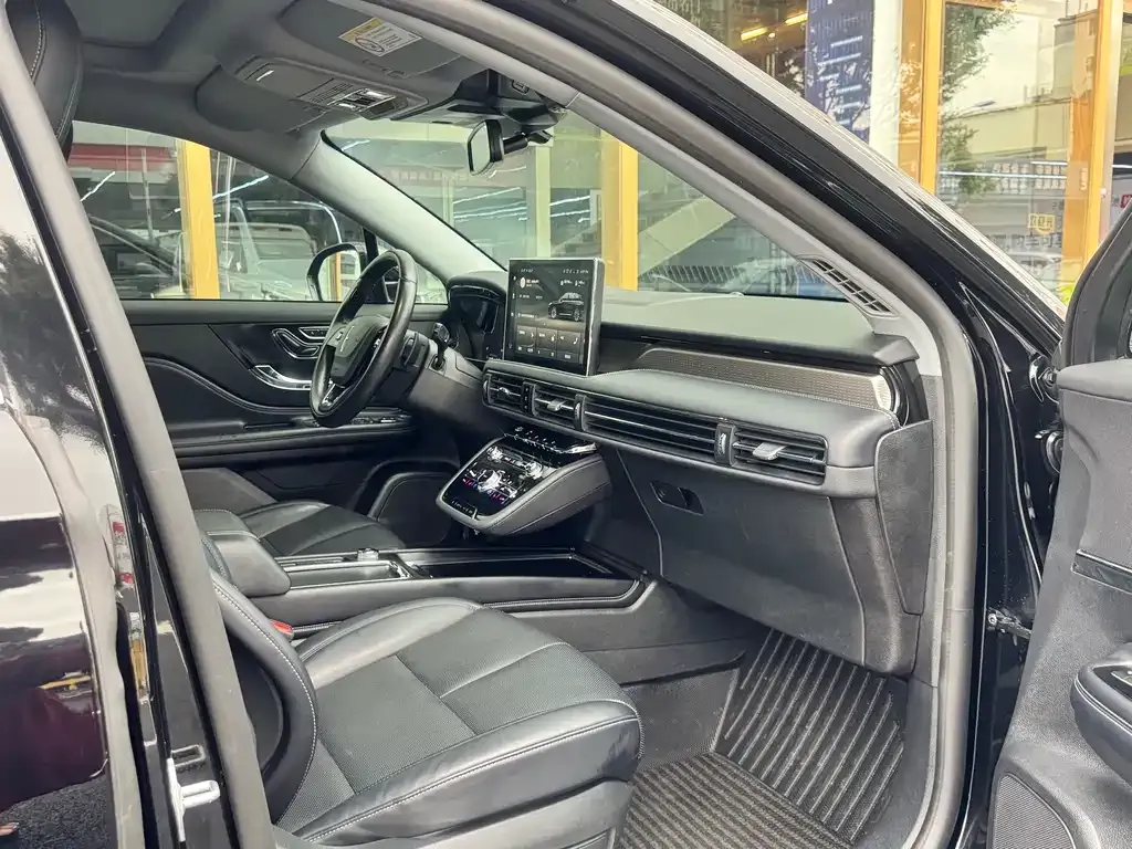 Lincoln Corsair — фото 4