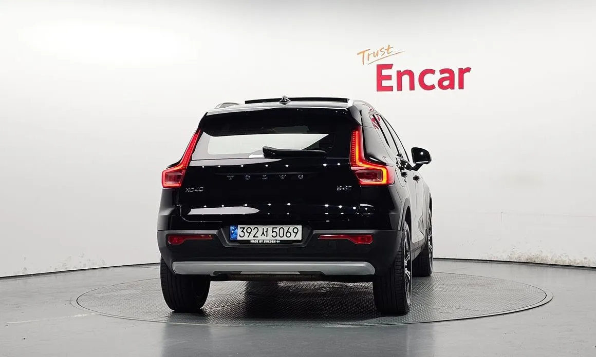 Volvo XC40 — фото 2