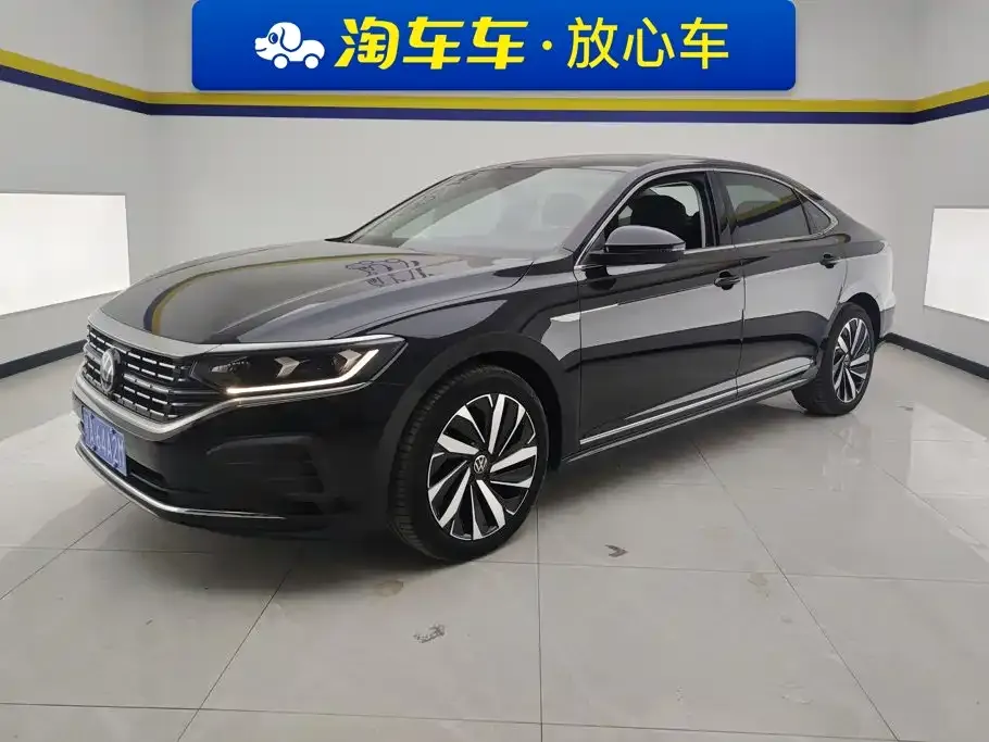 Volkswagen Passat — фото 1