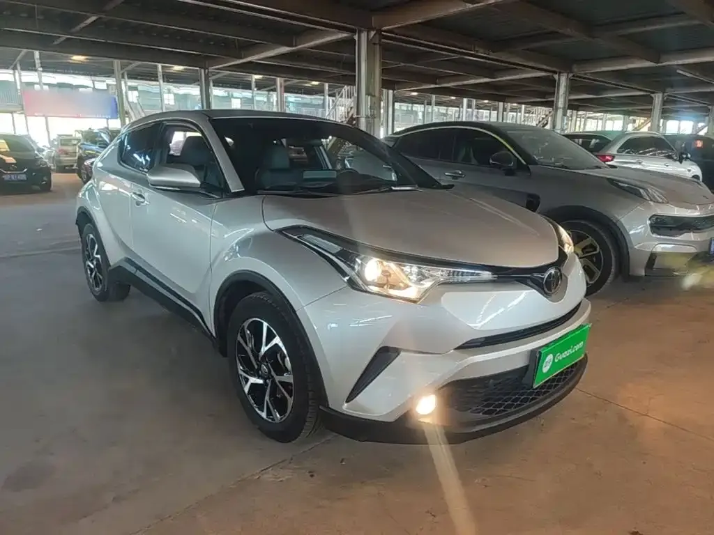 Toyota C-HR — фото 6