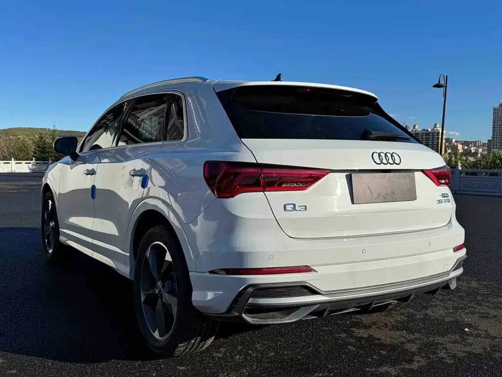 Audi Q3 — фото 9